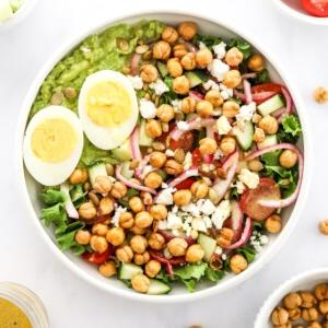Μπολ Πουρές Αβοκάντο 8 Overhead view of a mashed avocado bowl.