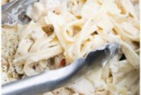 Effortless Slow Cooker Chicken Alfredo
