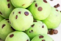 Easy Chocolate Mint Truffles