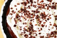 Easy No-Bake Chocolate Cream Pie