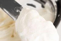 Classic Cinnamon Roll Glaze