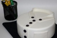 How to Make a Round Shirt Cake