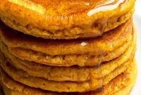 Easy Pumpkin Pancakes with Pumpkin Puree