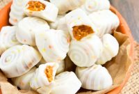 Easy Pumpkin Cheesecake Truffles