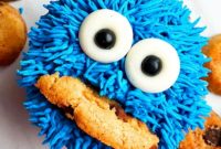 Cookie Monster’s Nom Nom Cupcakes