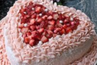 Pink Velvet Strawberry Cake