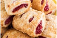 Easy Strawberry Strudel with Puff Pastry