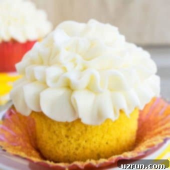 Lemon Cupcakes With Cream Cheese Frosting 5 Easy Lemon Cupcakes with Cream Cheese Frosting