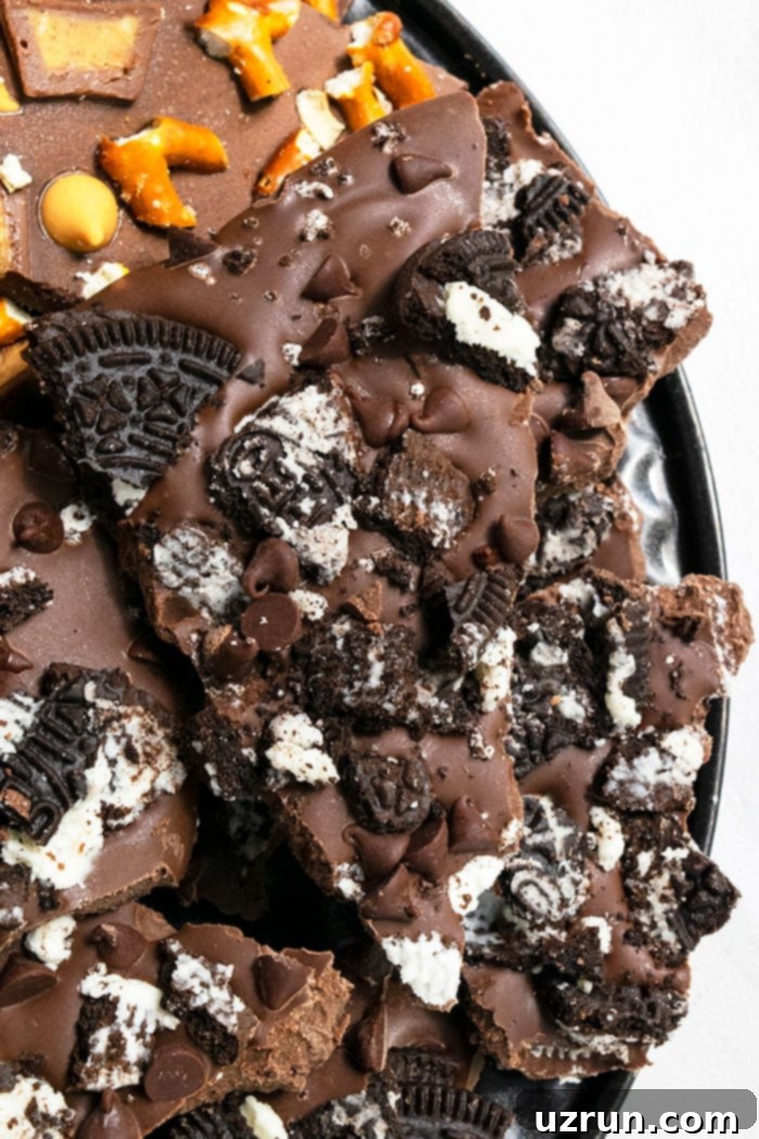 Delicious Cookies and Cream Bark (Oreo Bark) with white chocolate base and crushed cookies