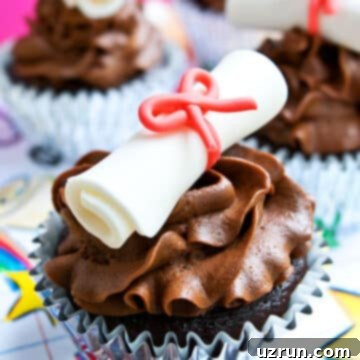 Easy Graduation Cupcakes with Diploma Toppers 7 Easy Graduation Cupcakes With Fondant Diploma Topper in Silver Liner.