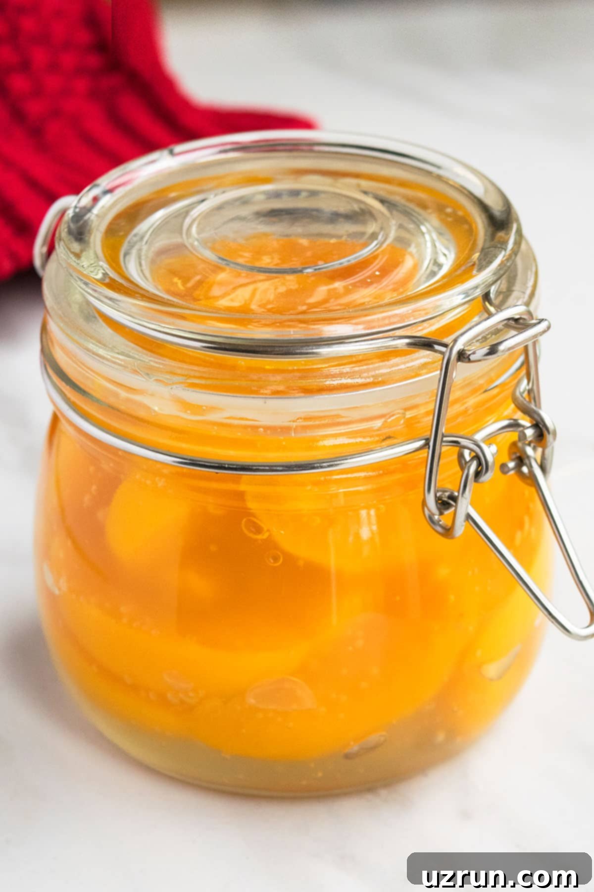 Easy Homemade Food Gifts for Christmas 16 Homemade Pie Filling in Glass Jar Gift.