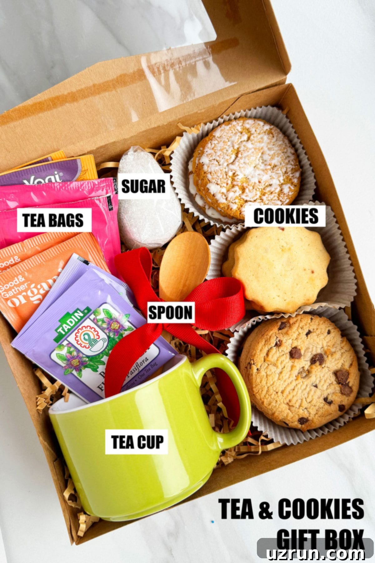 Easy Homemade Food Gifts for Christmas 8 Homemade Tea and Cookies Gift Box.