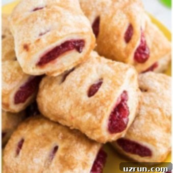 Easy Strawberry Strudel with Puff Pastry 6 Easy Strawberry Strudels With Puff Pastry in Yellow Dish
